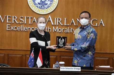 New Australian Consul General In Surabaya Visits Universitas Airlangga