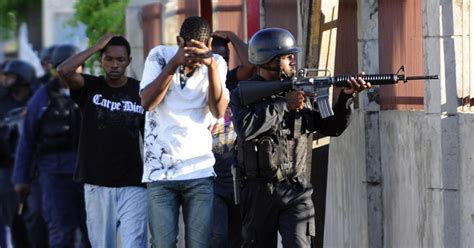30 killed in gunbattles in jamaican slums