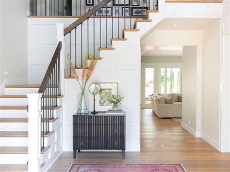 Your guide to pipe stair railing ideas exclusive on. Image result for modern farmhouse stair railing | Farmhouse stairs, Farmhouse staircase, House ...