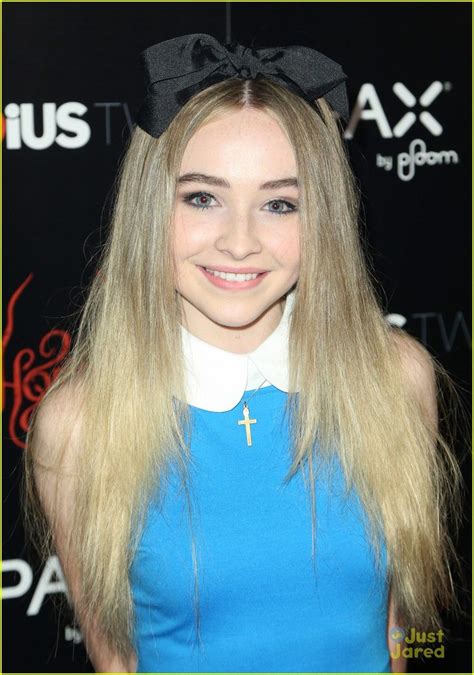 Sabrina Carpenter Dresses Up As Alice In Wonderland For Horns