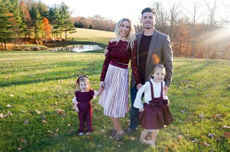 Family christmas burgundy and blush pink picture. Color coordinate