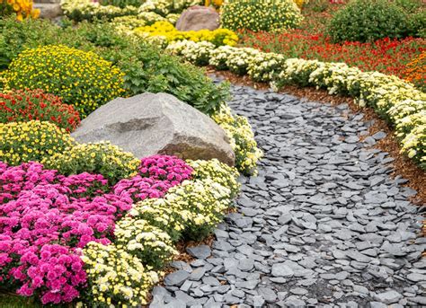 Stone Walkways 17 Easy To Imitate Garden Paths Bob Vila