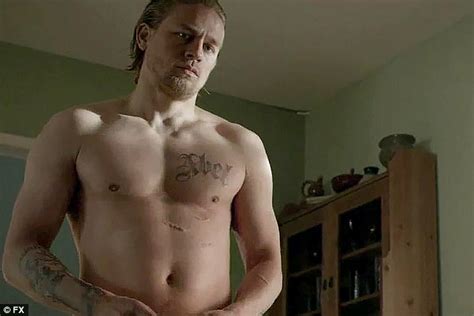 Sons Of Anarchy S Charlie Hunnam Has No Problem With Full Frontal Nudity Daily Mail Online
