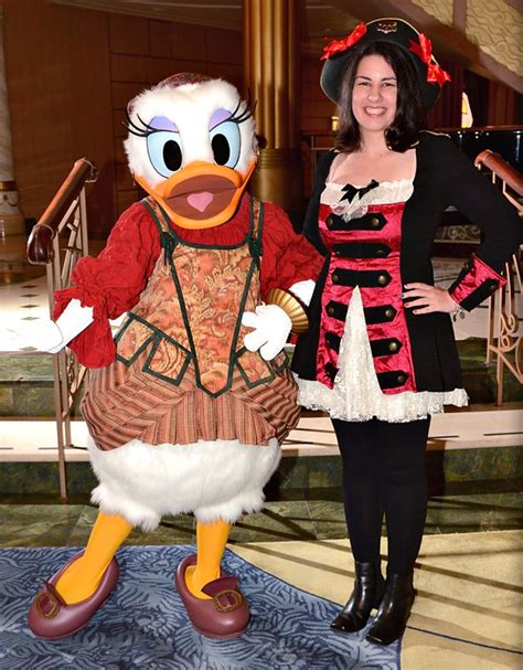 Tips For Meeting Characters On A Disney Cruise