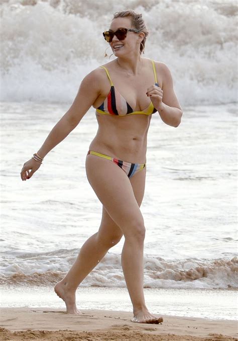 Hilary Duff Shows Off Her Toned Body On The Beach Picture Celebrities