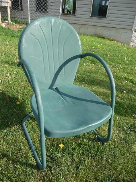 Making A Home Vintage Metal Chairs Redo