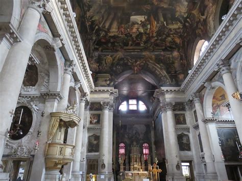 Zoología conjunto de abejas u otros insectos con su reina que marchan juntos para formar una colonia nueva. SEÑOR DEL BIOMBO: LAS PINTURAS DE SAN PANTALEÓN. VENECIA