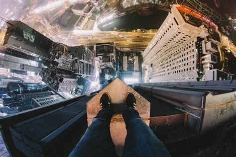 28 Dizzying Photos From The Top Of The Worlds Tallest
