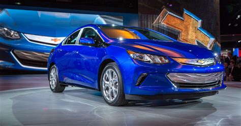 2016 Chevrolet Volt Hailed As The Next Generation Of Electric Hybrid