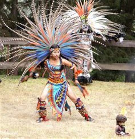 Grecas Aztecas Google Search Aztec En 2019 Trajes De Danza Azteca
