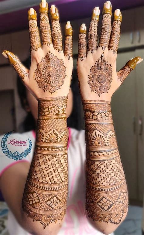 40 Timeless And Trendy Back Hand Mehndi Designs