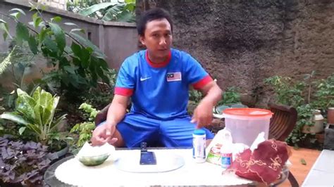 Jika ingin makan, hanya perlu ditumis, dikukus, atau dihangatkan di microwave. Chef Urban : Cara membuat Ayam goreng Kentucky ( how to ...