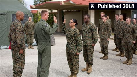 One Of The First Women In The Infantry Will Be Discharged From The Marines The New York Times