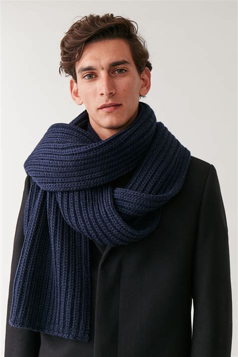 The 5 Best Mens Scarf Trends For Winter 2022 Vanityforbes