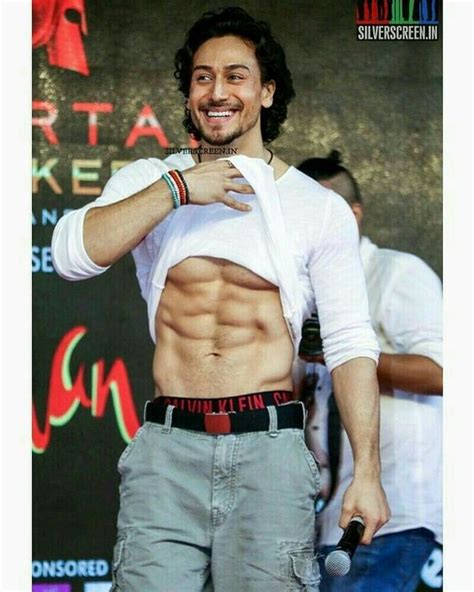 Shirtless Bollywood Men Tiger Shroff Flashing