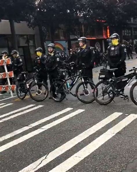 seattle police clear chop zone make arrests after mayor s executive order abc news