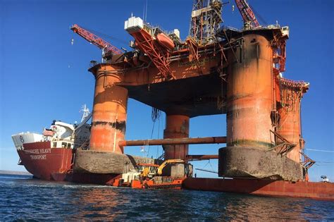 Oil Leakage From Damaged Transocean Winner Rig Bbc News