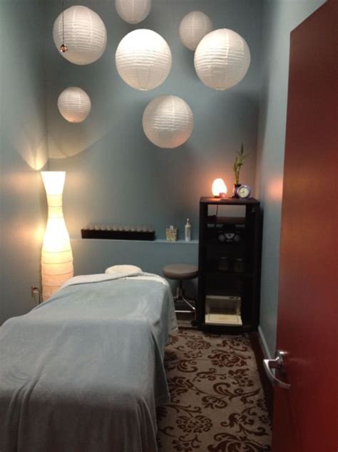 Spa Decor 26 Massage Room Decor Massage Room Design Massage Therapy
