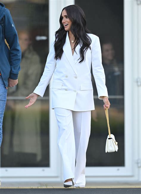 Meghan Markles Best Fashion Moments Purewow