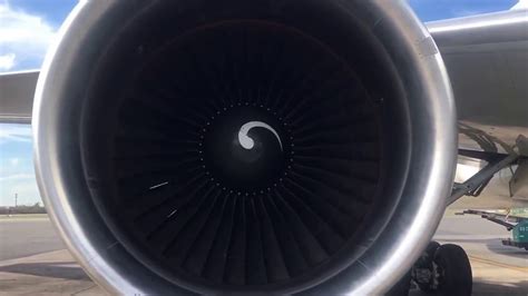 Boeing 767 Engine Windmilling Jet Engine Youtube