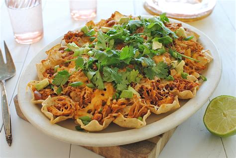 See full list on www.foodnetwork.com One Fabulous Mom: Superbowl Recipes! Chicken Nachos!