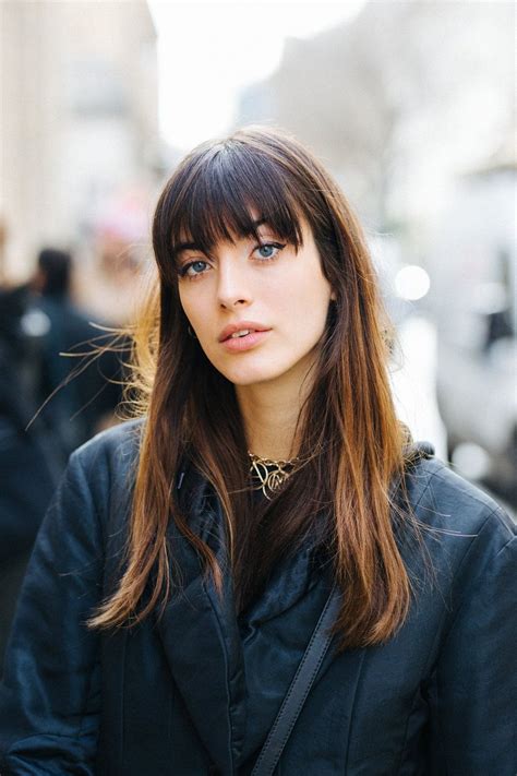 In case you want to make an angular effect, keep both sides short which will be appealing. #BangsHairstylesFrench | Bangs for round face, Short hair ...