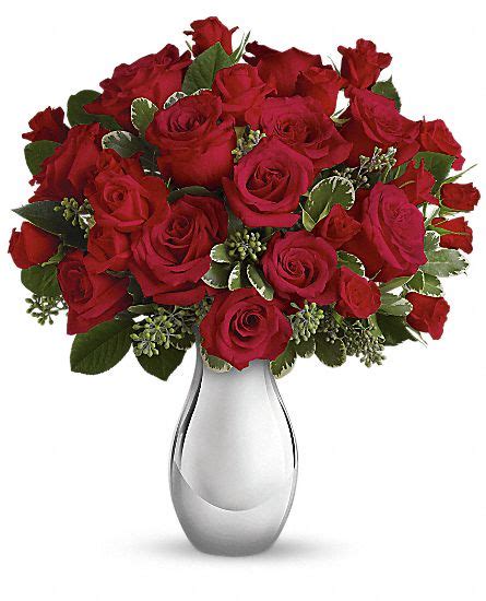 Telefloras True Romance Bouquet With Red Roses Flowers Telefloras