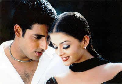 It was the first of seven films in which currently married couple abhishek bachchan and aishwarya rai starred together. dhaai akshar prem ke - %BLOG_TITLE%