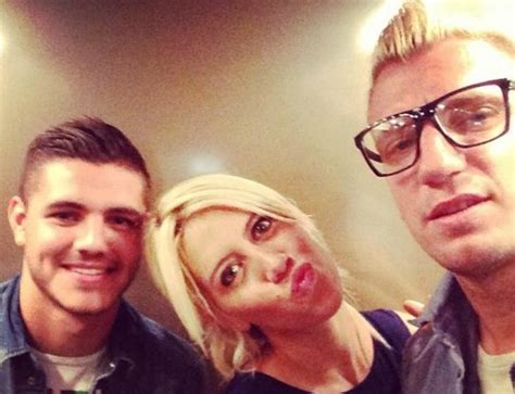 Wanda nara (born 9 december 1986) is an argentine media personality, football agent, showgirl, television presenter and model. Era tutto vero: Mauro Icardi, Wanda Nara e Maxi Lopez...