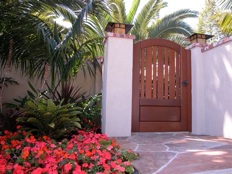 Custom Wood Gates By Garden Passages Premium Wood Gates Features Wood