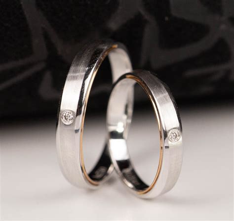 Single Diamond Wedding Ring Wr297
