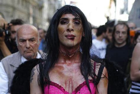 Puissantes Images De La Gay Pride Istanbul