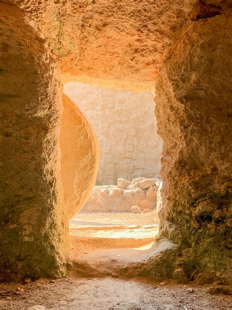 Empty Tomb Pictures Download Free Images On Unsplash
