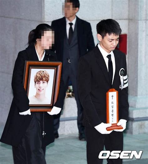 Pics Sm Artists In Tears As They Bid Final Farewell To Jonghyun At Funeral