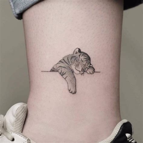 12 Minimalist Tiger Tattoo Ideas That Will Inspire You To Get Inked