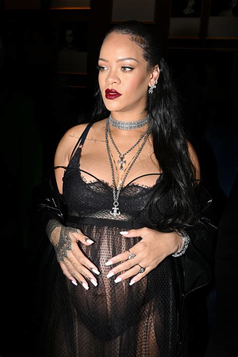 Rihanna S Pregnancy Style Continues With Dior Lingerie Glamour