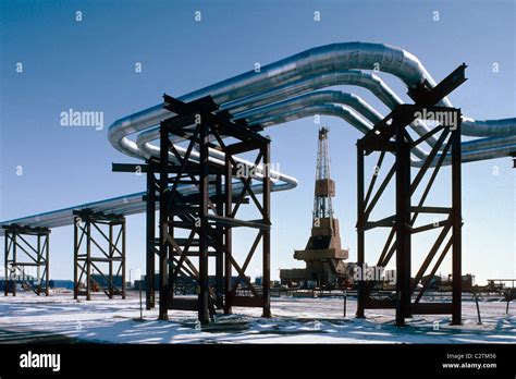 Oil Rig And Pipeline North Slope Prudhoe Bay Ak Arctic Stock Photo Alamy