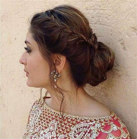 The trendy low bun hairstyles for your natural hair includes many modifications in the regular of the style. 21+ Hairstyle On Lehenga For Short Curly Hair, Great Ideas!