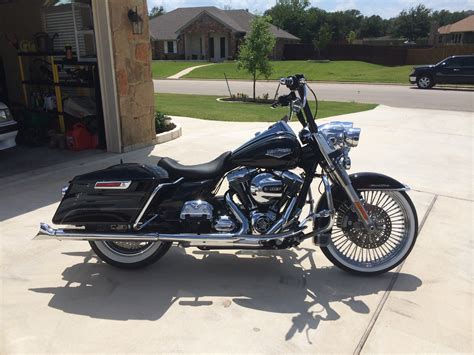 Great bike and still under warranty! 2014 Harley-Davidson® FLHR Road King® (Black), Lawton ...
