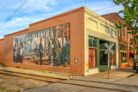 Snapshots Dothan Alabama Murals And Magic In The Wiregrass — Miles 2 Go