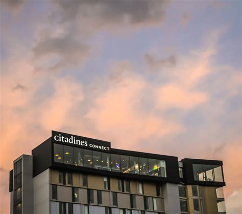 Trips into sydney are easy from the hotel, with the centre of the city just 6 kilometers away. REVIEW Citadines Connect Sydney Airport: un hotel chic y ...