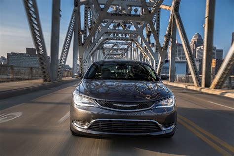 Our safety score is based on the insurance institute for highway safety crash test ratings and the national highway traffic safety administration safety ratings. NHTSA 5-Star Safety Rating Given to 2017 Chrysler 200 ...