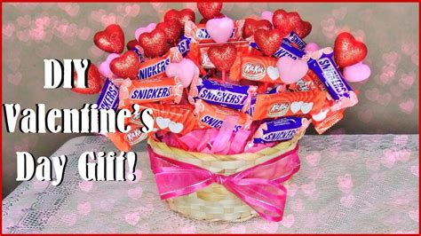 Explore our gma valentine's day guide with diy ideas, gift picks for your valentine or galentine, romantic dinner recipes and more. DIY Valentine's Day Gift Chocolate Bouquet - YouTube