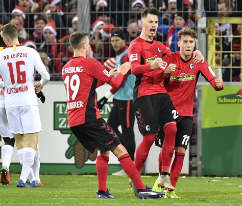 Biography, age, team, best goals and videos, injuries, photos and much more at besoccer. Benfica drängt: Wechseln Waldschmidt und Koch noch in ...