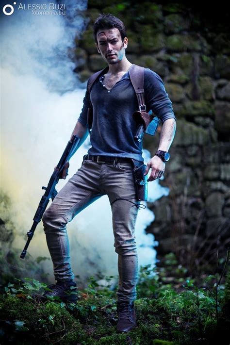 Pin By Brenda Avitia On G A M E S Best Cosplay Ever Nathan Drake