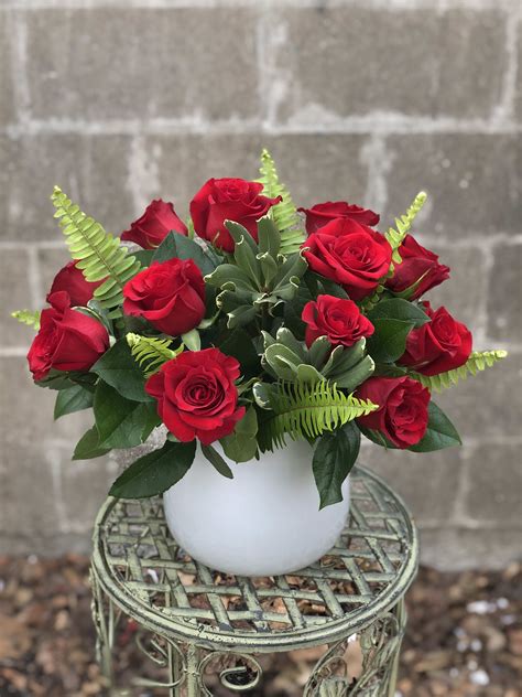 Low Red Rose Vase In Belmont Ma Jayne S Flowers