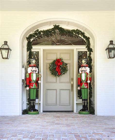 Quiet Corner:Christmas Front Door Decorations - Quiet Corner
