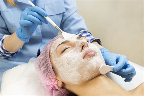Process Cosmetic Mask Of Massage And Facials Stock Image Image Of Neck Healthy 94164057
