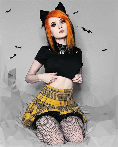 Bunni Lynn 🐯 On Instagram Rate This Outfit 1 10 🍑 Peaches Skirt