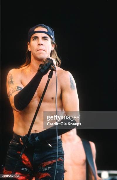 anthony kiedis red hot chili peppers photos and premium high res pictures getty images